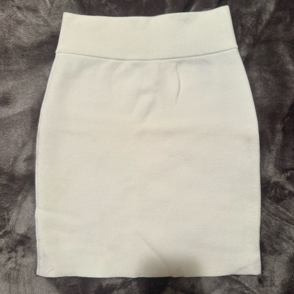 Knit off white skirt